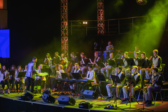 &Ocy;&rcy;&kcy;&iecy;&scy;&tcy;&rcy; &Pcy;&ocy;&lcy;&yacy; &Mcy;&ocy;&rcy;&icy;&acy; - &zcy;&ocy;&lcy;&ocy;&tcy;&acy;&yacy; &kcy;&ocy;&lcy;&lcy;&iecy;&kcy;&tscy;&icy;&yacy; &icy;&zcy; &rcy;&iecy;&pcy;&iecy;&rcy;&tcy;&ucy;&acy;&rcy;&acy;