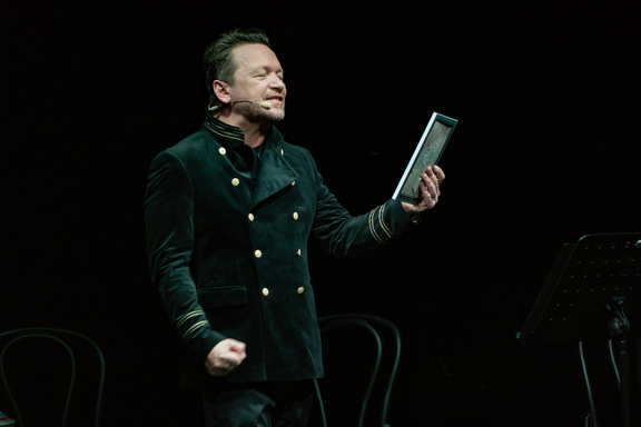 &Acy;&Scy;&Acy;&Dcy;&Ocy;&Vcy;&period;&Pcy;&Ocy;&Ecy;&Tcy;&comma; &Kcy;&Ocy;&Tcy;&Ocy;&Rcy;&Ycy;&Jcy; &Vcy;&Icy;&Dcy;&IEcy;&Lcy; &Scy;&IEcy;&Rcy;&Dcy;&TScy;&IEcy;&Mcy;&period; &Mcy;&ocy;&ncy;&ocy;&scy;&pcy;&iecy;&kcy;&tcy;&acy;&kcy;&lcy;&softcy; &Vcy;&lcy;&acy;&dcy;&icy;&mcy;&icy;&rcy;&acy; &Gcy;&lcy;&acy;&zcy;&ucy;&ncy;&ocy;&vcy;&acy;