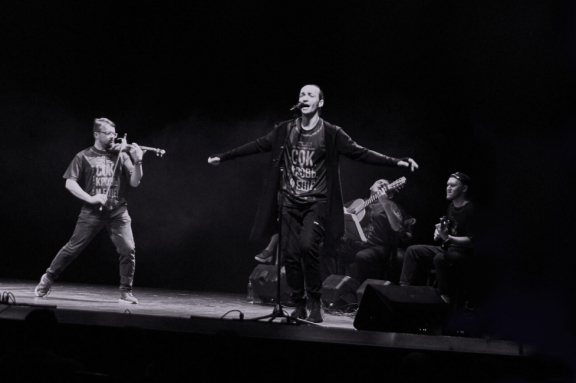 Сок. Кровь. И ещё....