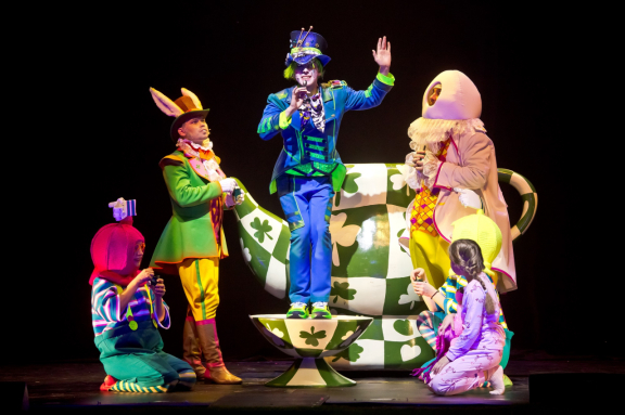 &Acy;&lcy;&icy;&scy;&acy; &vcy; &Scy;&tcy;&rcy;&acy;&ncy;&iecy; &CHcy;&ucy;&dcy;&iecy;&scy;