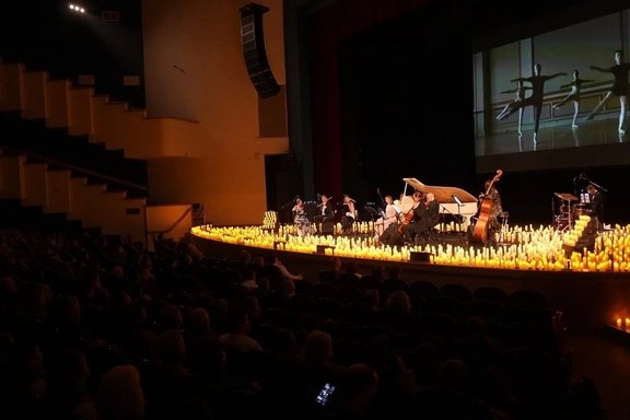&Ocy;&rcy;&kcy;&iecy;&scy;&tcy;&rcy; &pcy;&rcy;&icy; &scy;&vcy;&iecy;&chcy;&acy;&khcy; - &Acy;&ucy;&rcy;&acy; &SHcy;&ocy;&ucy;&period; 100 &lcy;&iecy;&tcy; &mcy;&ucy;&zcy;&ycy;&kcy;&icy; &vcy; &kcy;&icy;&ncy;&ocy;