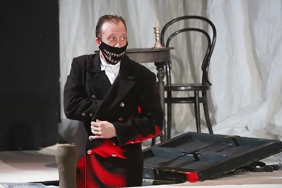 &Rcy;&Acy;&Scy;&Kcy;&Ocy;&Lcy;&SOFTcy;&Ncy;&Icy;&Kcy;&Ocy;&Vcy;&period; &Ocy;&Scy;&Tcy;&Rcy;&Ocy;&Gcy;&period;  &Ocy;&mcy;&scy;&kcy;&icy;&jcy; &gcy;&ocy;&scy;&ucy;&dcy;&acy;&rcy;&scy;&tcy;&vcy;&iecy;&ncy;&ncy;&ycy;&jcy; &Scy;&iecy;&vcy;&iecy;&rcy;&ncy;&ycy;&jcy; &dcy;&rcy;&acy;&mcy;&acy;&tcy;&icy;&chcy;&iecy;&scy;&kcy;&icy;&jcy; &tcy;&iecy;&acy;&tcy;&rcy; &icy;&mcy;&iecy;&ncy;&icy; &Mcy;&period;&Acy;&period; &Ucy;&lcy;&softcy;&yacy;&ncy;&ocy;&vcy;&acy;&period; &gcy;&period; &Tcy;&acy;&rcy;&acy;&lpar; &ncy;&acy; &scy;&tscy;&iecy;&ncy;&iecy; &Pcy;&yacy;&tcy;&ocy;&gcy;&ocy; &tcy;&iecy;&acy;&tcy;&rcy;&acy;&rpar;