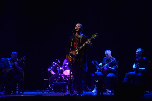 Сок. Кровь. И ещё....