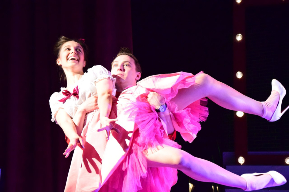 &Gcy;&ocy;&ncy;&chcy;&acy;&rcy;&ucy;&kcy;-&tcy;&iecy;&acy;&tcy;&rcy;&colon; &laquo;&Zcy;&acy;&ncy;&icy;&mcy;&acy;&tcy;&iecy;&lcy;&softcy;&ncy;&acy;&yacy; &scy;&tcy;&iecy;&rcy;&vcy;&ocy;&lcy;&ocy;&gcy;&icy;&yacy;&raquo;