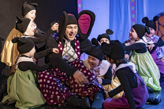 &Scy;&lcy;&ocy;&ncy;&iocy;&ncy;&ocy;&kcy; &pcy;&ocy;&shcy;&iocy;&lcy; &ucy;&chcy;&icy;&tcy;&softcy;&scy;&yacy;